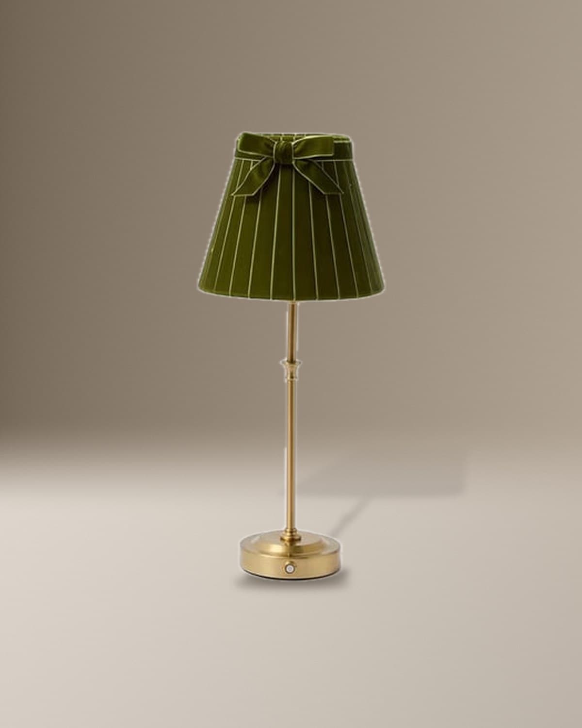 Olive Lilly Lamp